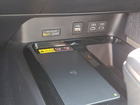 Used 2026 Toyota Camry XLE AWD/4WD image 24
