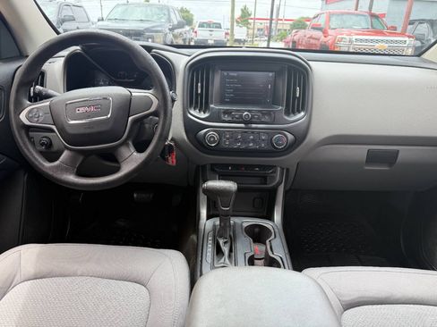 Used 2018 GMC Canyon 2WD Crew Cab w/ Convenience Package image 9