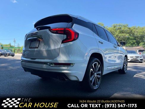 Used 2020 GMC Terrain Denali w/ Denali Premium Package FWD image 7