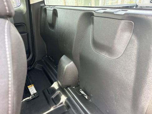 Used 2022 Chevrolet Colorado LT w/ Fleet Safety Package image 20