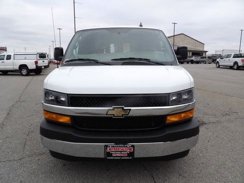 Used 2022 Chevrolet Express 2500 w/ Driver Convenience Package image 12