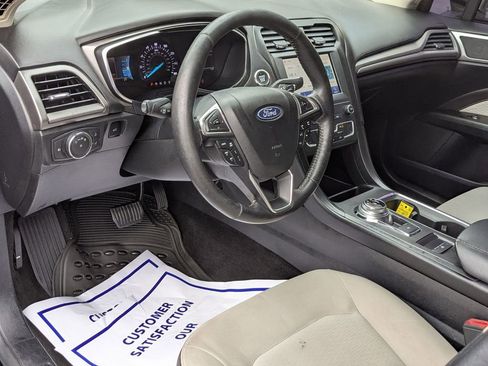 Certified 2019 Ford Fusion SE w/ Equipment Group 151A image 14