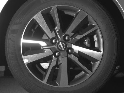 Used 2025 Nissan Versa SV image 13