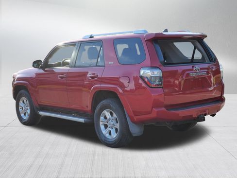 Used 2016 Toyota 4Runner SR5 AWD/4WD image 5