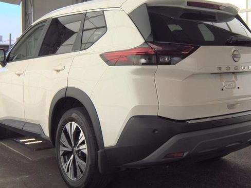 Used 2023 Nissan Rogue SV w/ SV Premium B Package FWD image 6