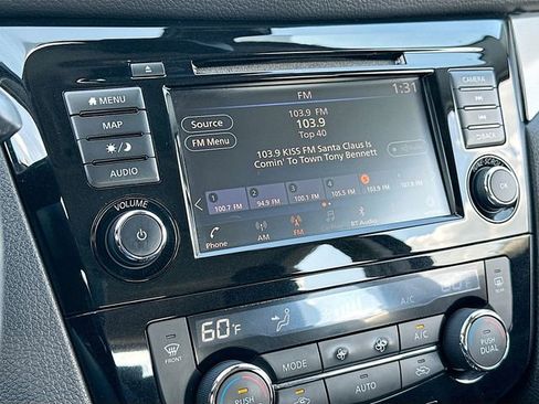 Used 2020 Nissan Rogue Sport SL w/ Premium Package image 15