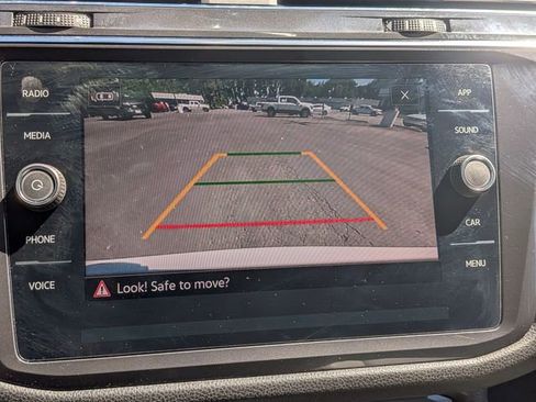 Used 2021 Volkswagen Tiguan SE AWD/4WD image 23