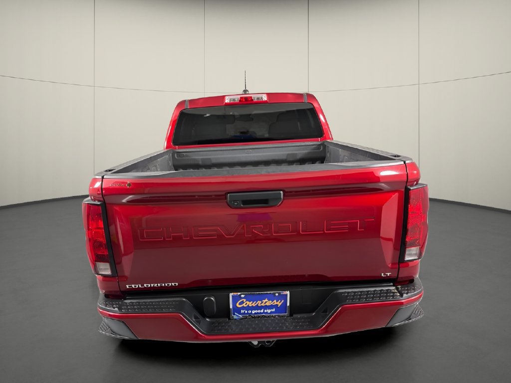 Used 2024 Chevrolet Colorado LT AWD/4WD image 7