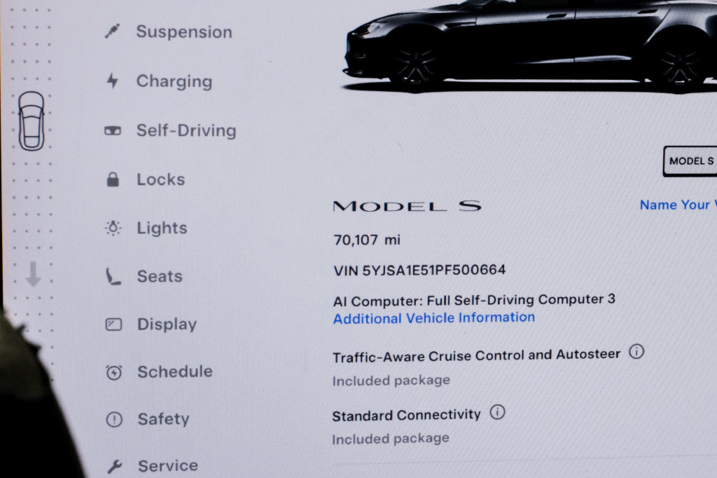 Used 2023 Tesla Model S AWD/4WD image 21