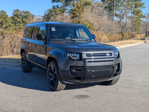 New 2026 Land Rover Defender 130 V8 image 3