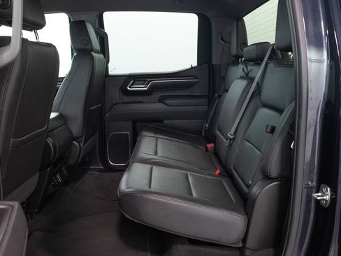 Used 2025 GMC Sierra 1500 SLT RWD image 8