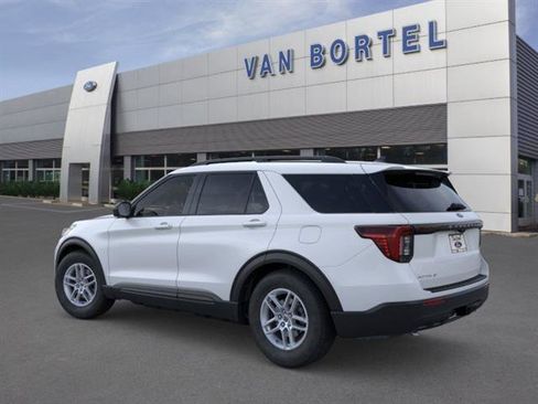 New 2026 Ford Explorer Active AWD/4WD image 4