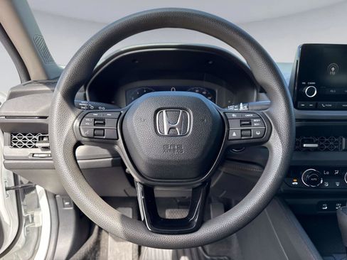 Certified 2023 Honda Accord EX image 26