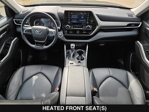 Used 2022 Toyota Highlander XLE image 19
