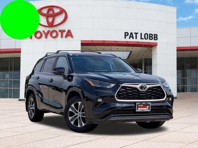 Used 2023 Toyota Highlander XLE