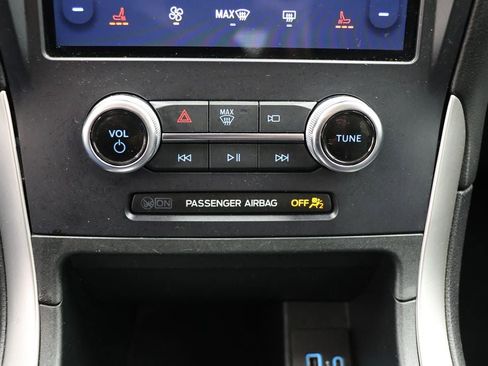 Used 2024 Ford Edge SEL image 24