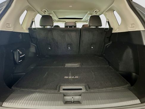 Used 2023 Nissan Rogue SL image 30