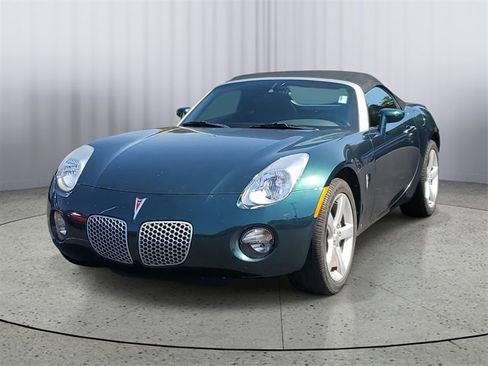 Used 2006 Pontiac Solstice Convertible w/ Premium Package image 4