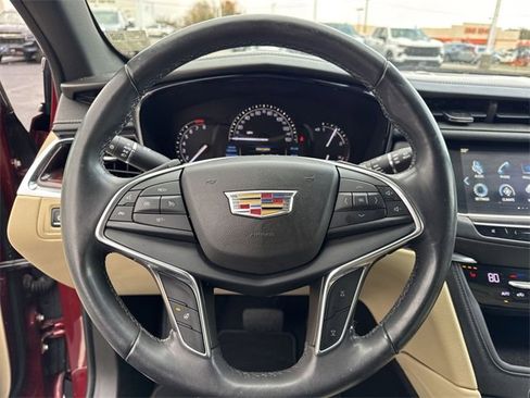 Used 2018 Cadillac XT5 Luxury image 17