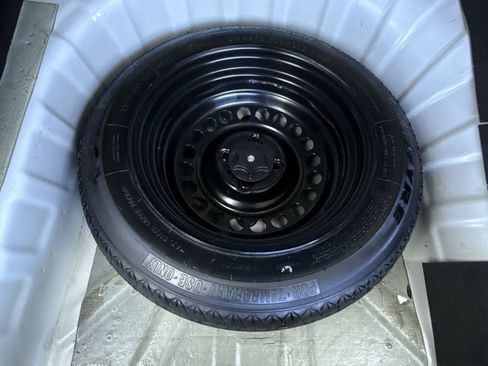 Used 2020 Nissan Kicks S FWD image 38
