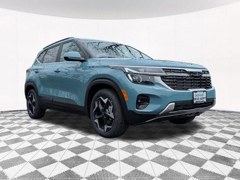 New 2026 Kia Seltos EX FWD image 18