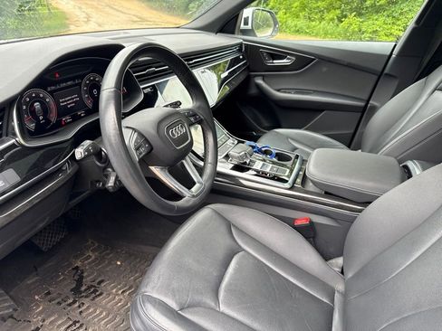 Used 2021 Audi Q8 Premium Plus AWD/4WD image 5