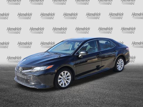 Used 2019 Toyota Camry LE w/ Audio Package image 5