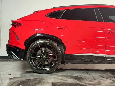 Used 2019 Lamborghini Urus Sport Utility 4D image 7