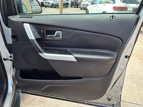 Used 2012 Ford Edge SE FWD image 16