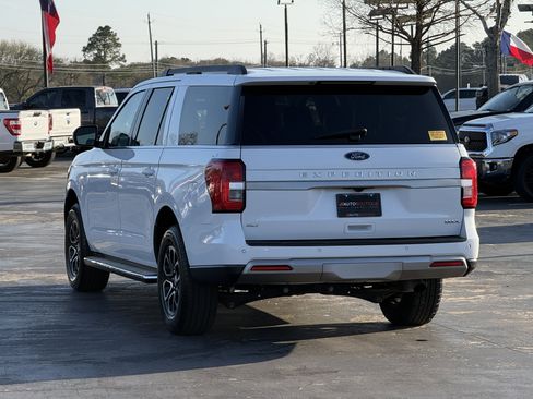 Used 2023 Ford Expedition Max XLT image 9