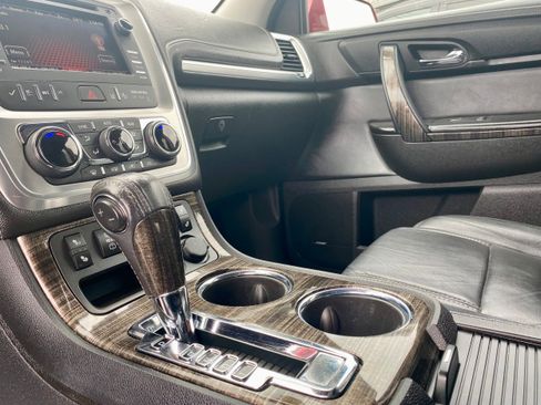 Used 2014 GMC Acadia SLT image 14