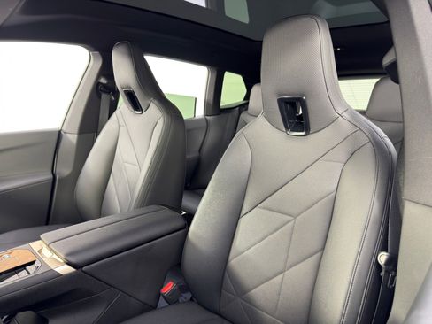 Used 2022 BMW iX xDrive50 w/ Sport Package image 39