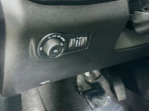 Certified 2025 Jeep Compass Trailhawk w/ Trailhawk Elite Group image 18