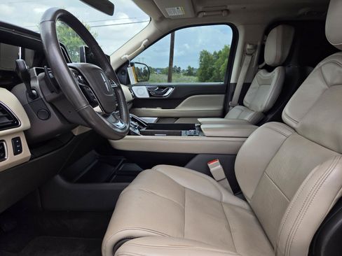 Used 2024 Lincoln Navigator Reserve AWD/4WD image 13