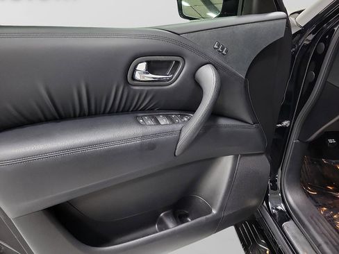 Used 2022 Nissan Armada SL w/ Midnight Edition Package AWD/4WD image 11