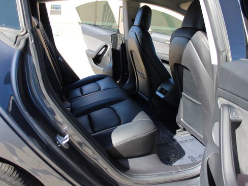 Used 2021 Tesla Model 3 Performance image 54