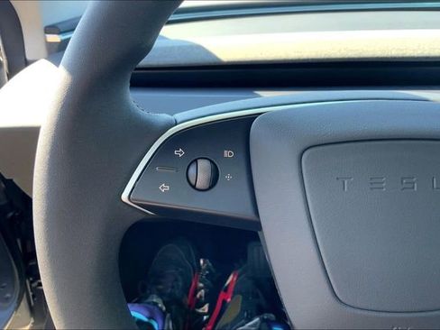 Used 2025 Tesla Model 3 Long Range RWD image 19