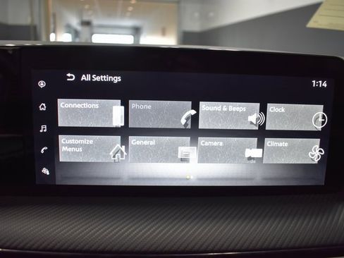 Certified 2025 Nissan Kicks SR image 21