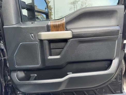 Used 2019 Ford F150 Lariat w/ Equipment Group 502A Luxury image 31