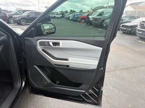 Used 2023 Ford Explorer XLT w/ Equipment Group 202A AWD/4WD image 35