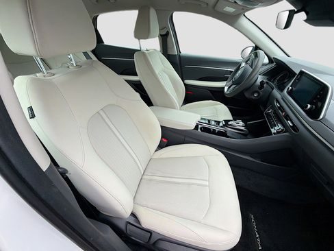 Used 2023 Hyundai Sonata SE w/ Preferred Accessory Package image 13