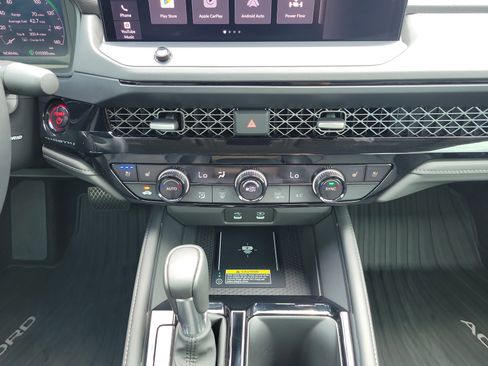 Used 2024 Honda Accord Touring image 15