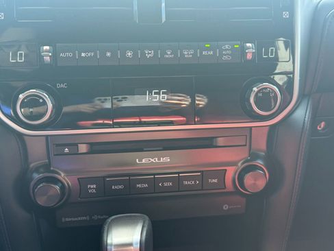 Used 2023 Lexus GX 460 Premium w/ Premium Package image 47