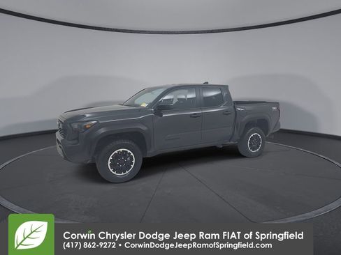 Used 2025 Toyota Tacoma TRD Off-Road image 9