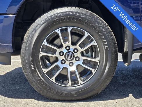 Used 2024 Nissan Titan SV w/ SV Convenience Package RWD image 10