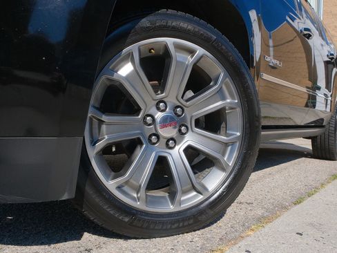 Used 2015 GMC Yukon XL Denali w/ Premium Package image 47