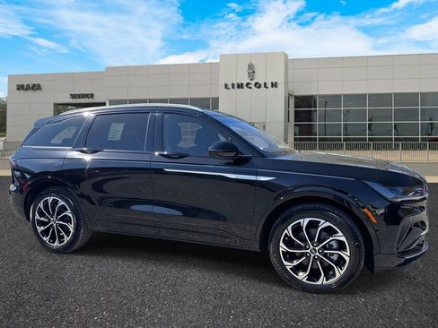 New 2026 Lincoln Nautilus Reserve image 1