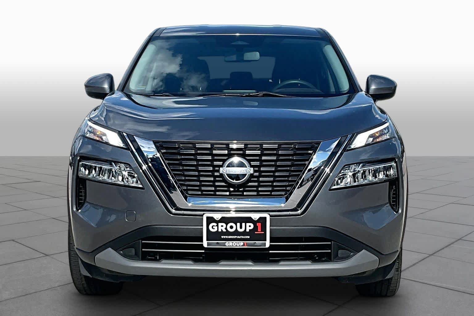 Used 2023 Nissan Rogue SV FWD image 4