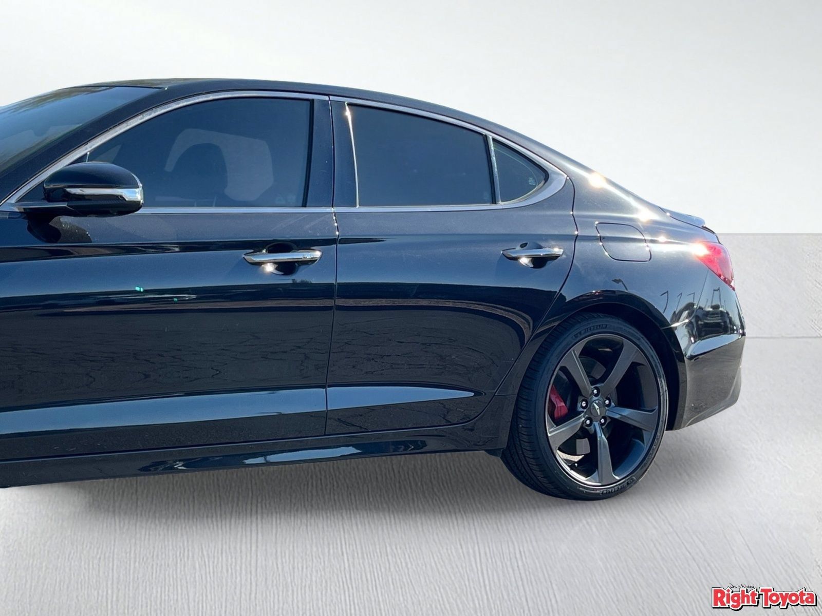 Used 2019 Genesis G70 3.3T Elite AWD/4WD image 9
