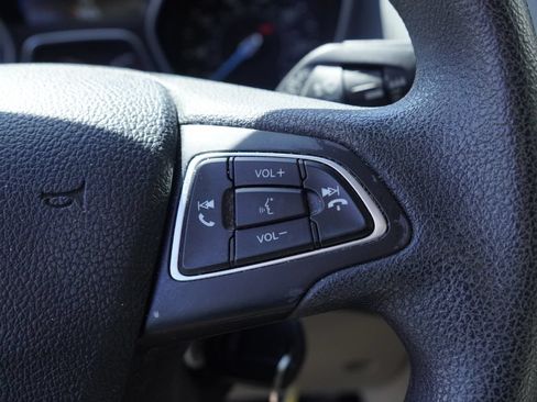 Used 2015 Ford Focus SE FWD image 13